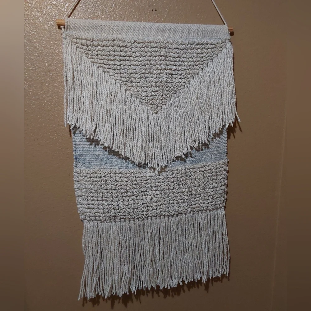 🌺 NEW Handcrafted Cream & Blue Tapestry Wall Hanging